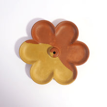 Load image into Gallery viewer, Wasted Collection | DAISY INCENSE holder/burner |
